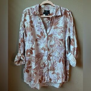 Tahari 100% Linen floral print button down top. Size L.